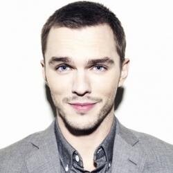 Ravenclaw Chaser. Halfblood. Half-brother to @AidenPryce. The spark within can create an inferno, and a single strike can mark eternal /Multi-era/RP 18+