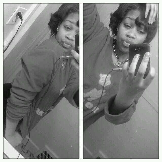 LoveSeduction1's profile picture. I'm Single iLove To Play VolleyBall iPlay For Henry Ford Community College Im 18' Team Lesbian..