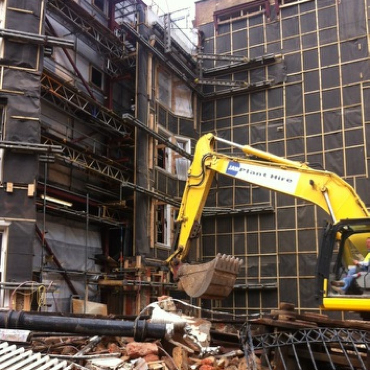 Jaw Demolition Ltd - 0208 393 3747 Expert Demolition Services. Plant Hire - Demolition - Stripouts - Retained Facades