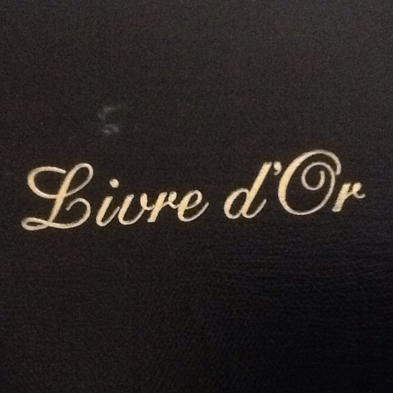 aida_aidouce's profile picture. Was working@skyrock.fm 21 years!!!.....j'adore et je soutiens le rap français ...PS: #FF @fredmusa  #PLANETERAP4EVER
