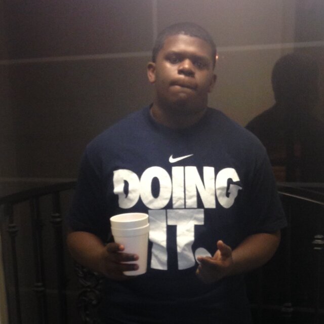 I'm just an average nigga from the hood tryna make my dreams a reality  #teamSU.