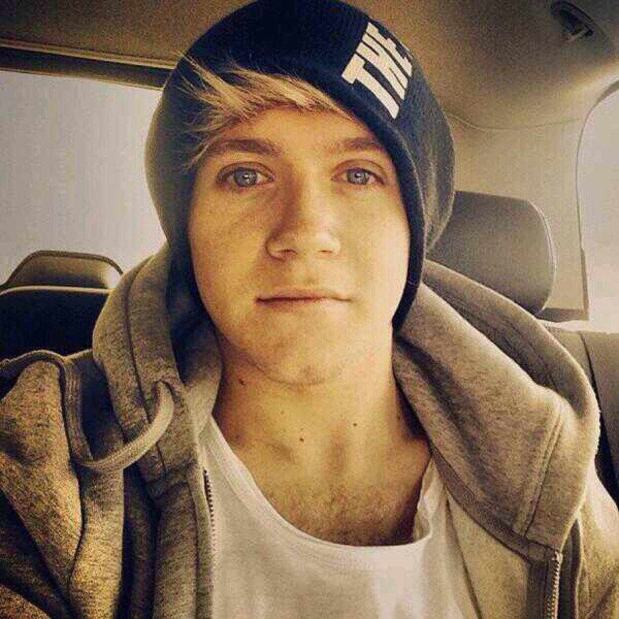 Punnk_Niall's profile picture. I love harry he is mine i love him sooo much....Dont touch him or ill kill you HES MINE! He is my whole world!!