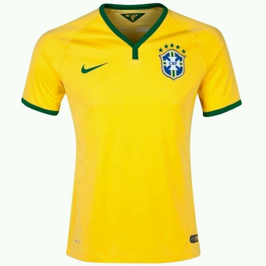 Camisetas de fútbol nacionales 20€ y camisetas de fútbol internacionales 22€. Mas tarde daremos el precio de las de NBA y NFL
