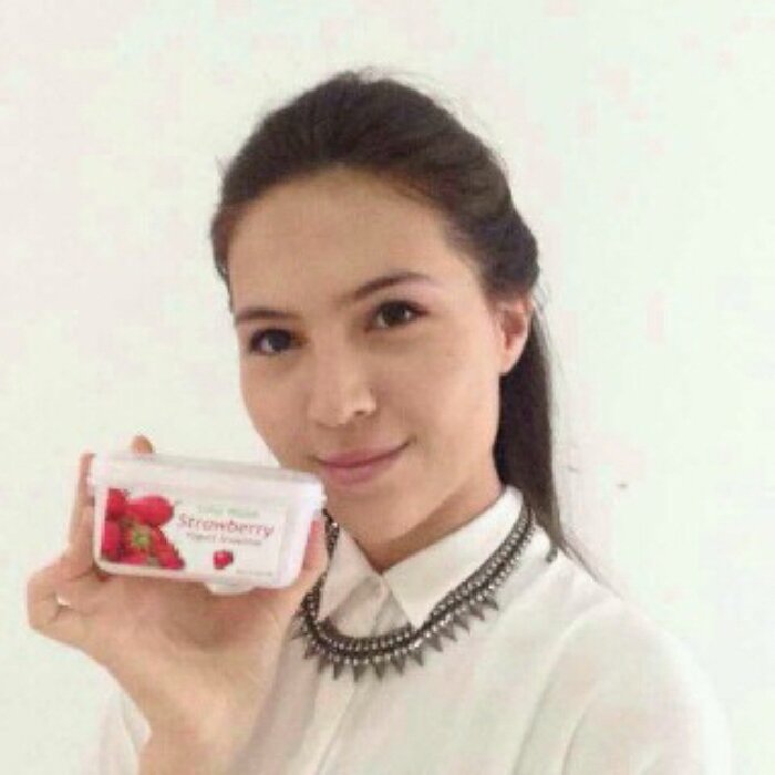 Lulur wajah dan Lulur badan organik,yg terbuat 100% bahan organik & buah impor pilihan yg diproses scra alami tanpa pengawet  pewarna & parfum||
Produksi dokter