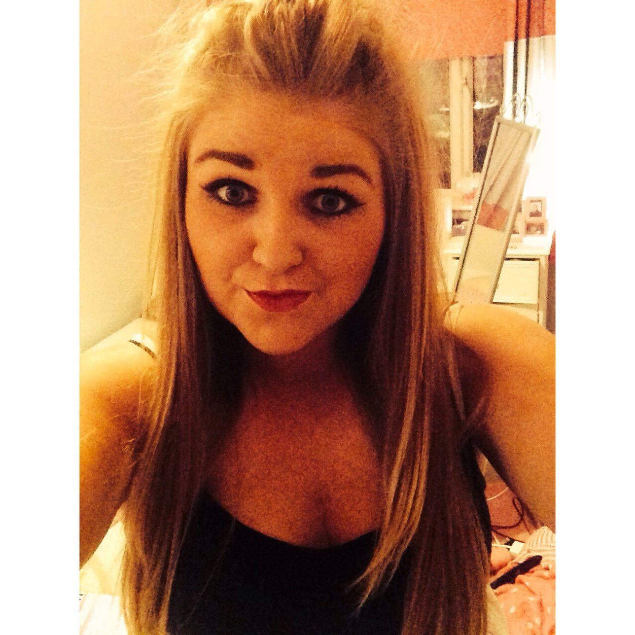 beckymartin98's profile picture. 