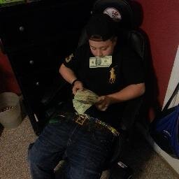 CharlieBarone98's profile picture. 