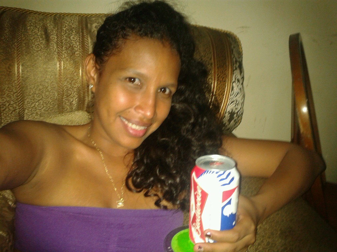 Soy bendecida por Dios amo ♡a mi Familia y♥ Mis Hijos ♥no me dejo robar la calma y nunca olvido :-) sonreír  ;-)