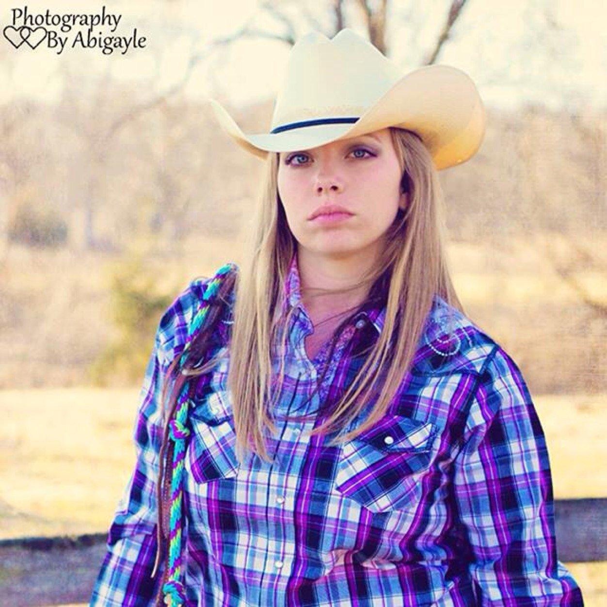 Barrel racer. 
Furure missionary nurse. 
Honduras is where my heart is. ❤️✌️