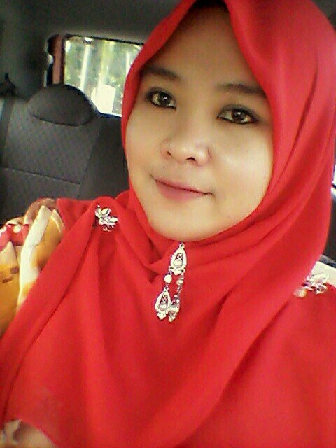 mizsilaazila's profile picture. turn back??
 nope!!
 no pain,no gain..:-)