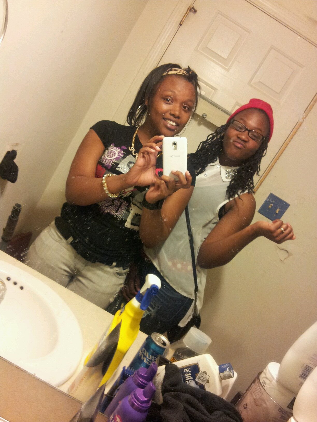 #BOSSBXTCH •° IF U AiNT TALKN $$$ iOUN WANNA TALK (: