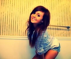 a seventeen year old girl that enjoys; kick-ass, alesana, internet, vans, youtubee, tha beibsterr, and last, but deff. not least kittehss. ^.^