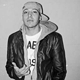 yo amo a  snoopy no soy nada  :3