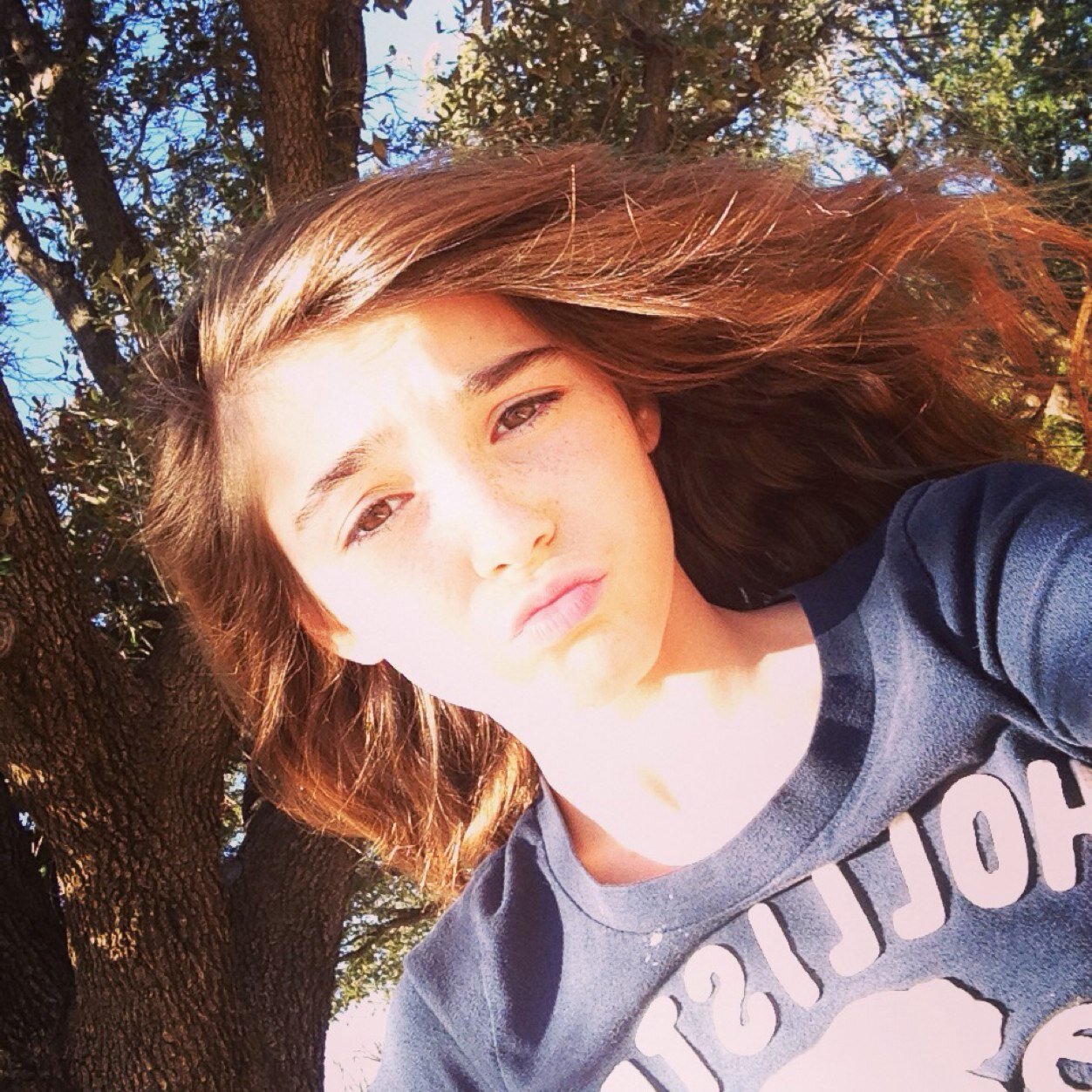 My name is Maddie clark but i love austin mahone and i am 100% mahomie so follow me and i follow back i like to sing and dance