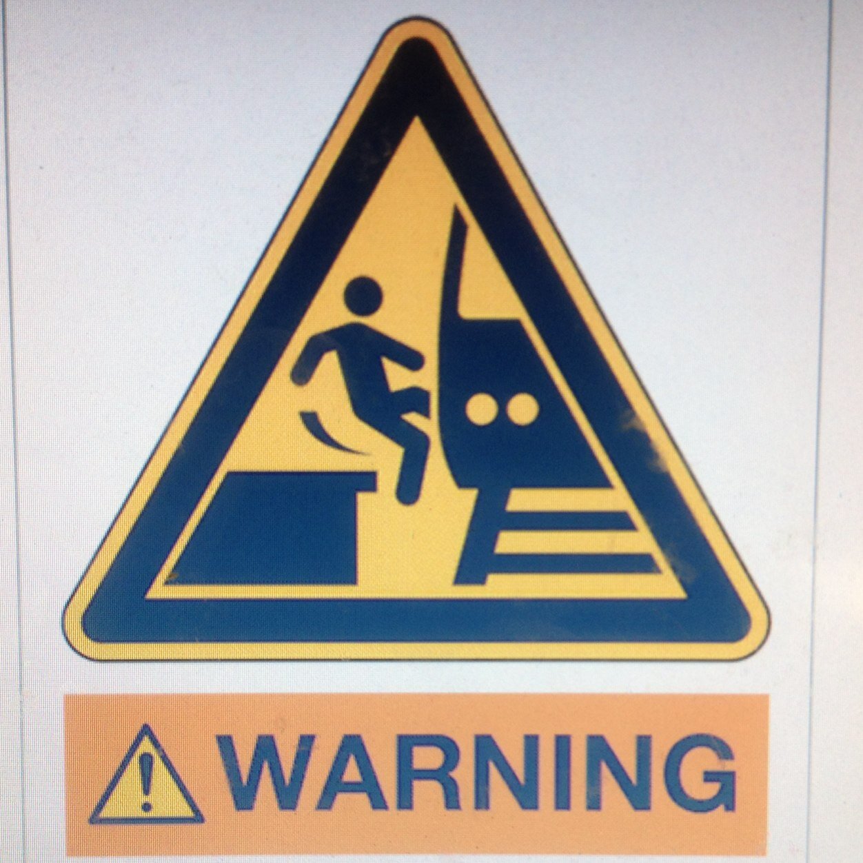 LIRR_RIDERS_NYC's profile picture. Reporting The Daily Delays,Signal Problems,Dirty Trains,Rude Riders & Conductors,On My Daily Commute!