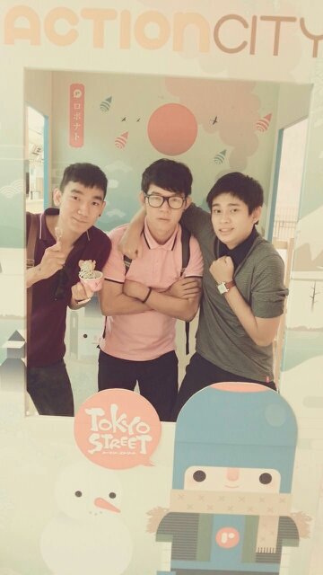 Name  Erwin
Age  22
Current City  Medan
Hometown  Tanjung Balai
College Cendana