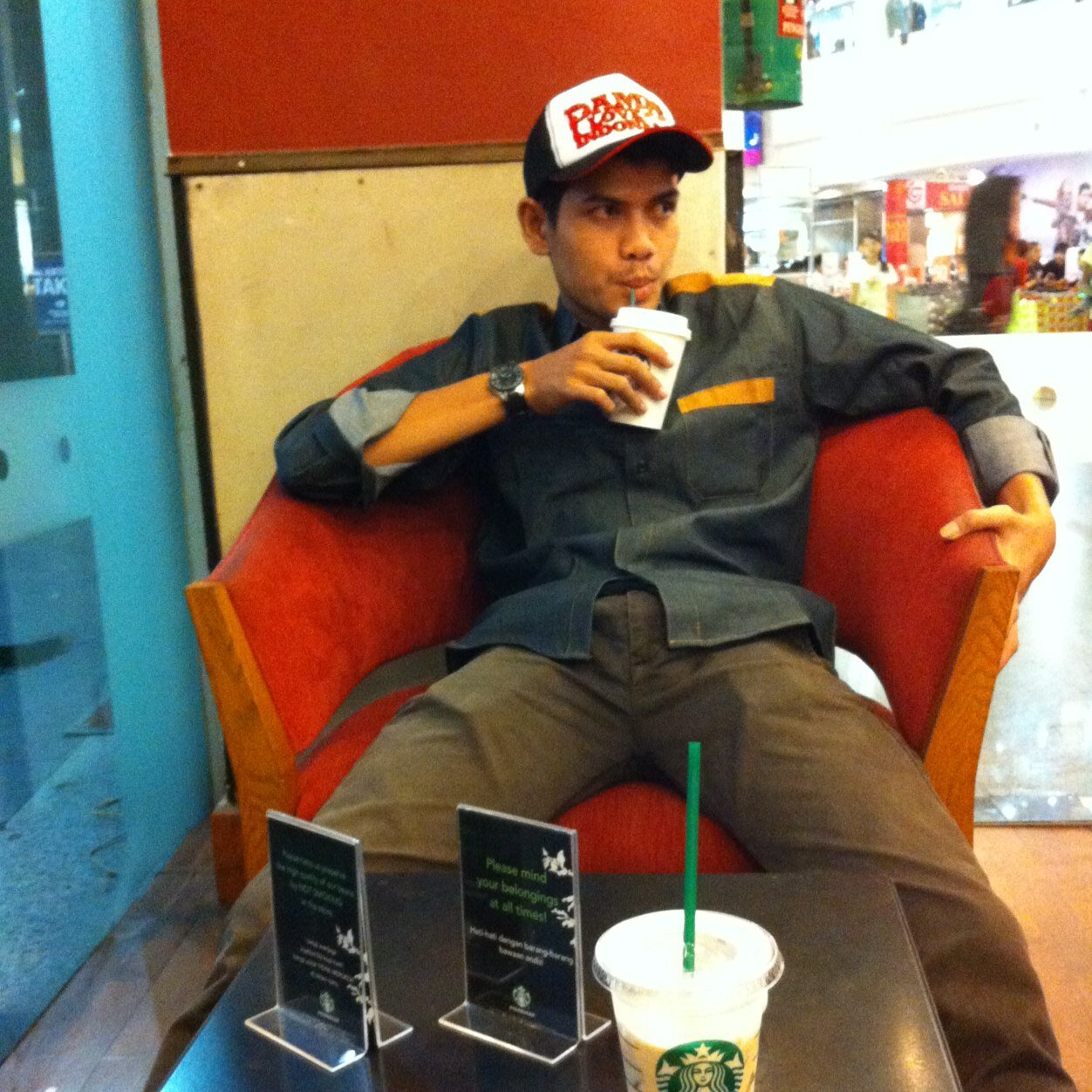 hagiteugeuh's profile picture. Senyum saja ibadah, apalagi tertawa
#SEMAKIN!!! #SALAMSEMAKIN
@unitedarmy_BNA