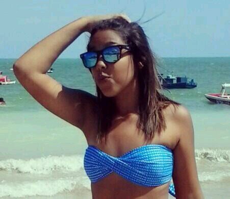 De tanto eu te falar você subverteu o que era um sentimento e assim fez dele razão pra se perder no abismo que é pensar e sentir.
♪