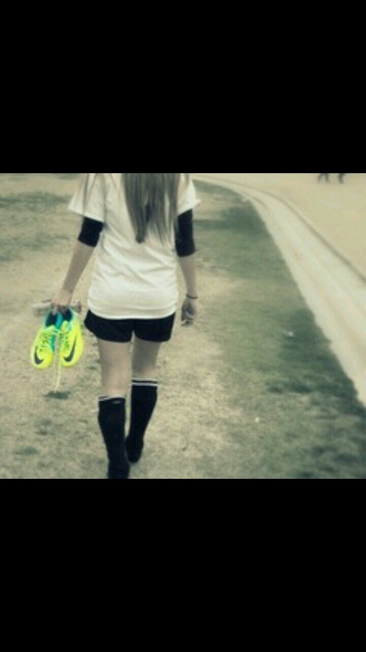Just another mid who loves soccer and sometimes running