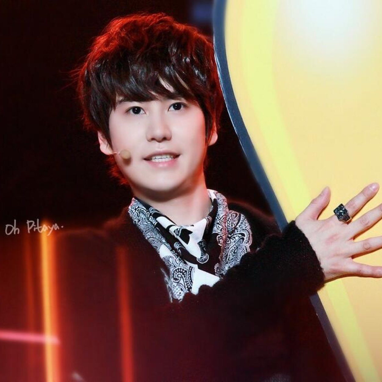 I'm Bot Kyuhyun (not real) nice to meet you all. คยูฮิ๊ครับผม ยินดีที่ไม่รู้จักครับ
