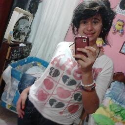 15. Amante de la musica. y De los besos jajaja pol Dios soy linda pero no perfcta Siigueme*o*