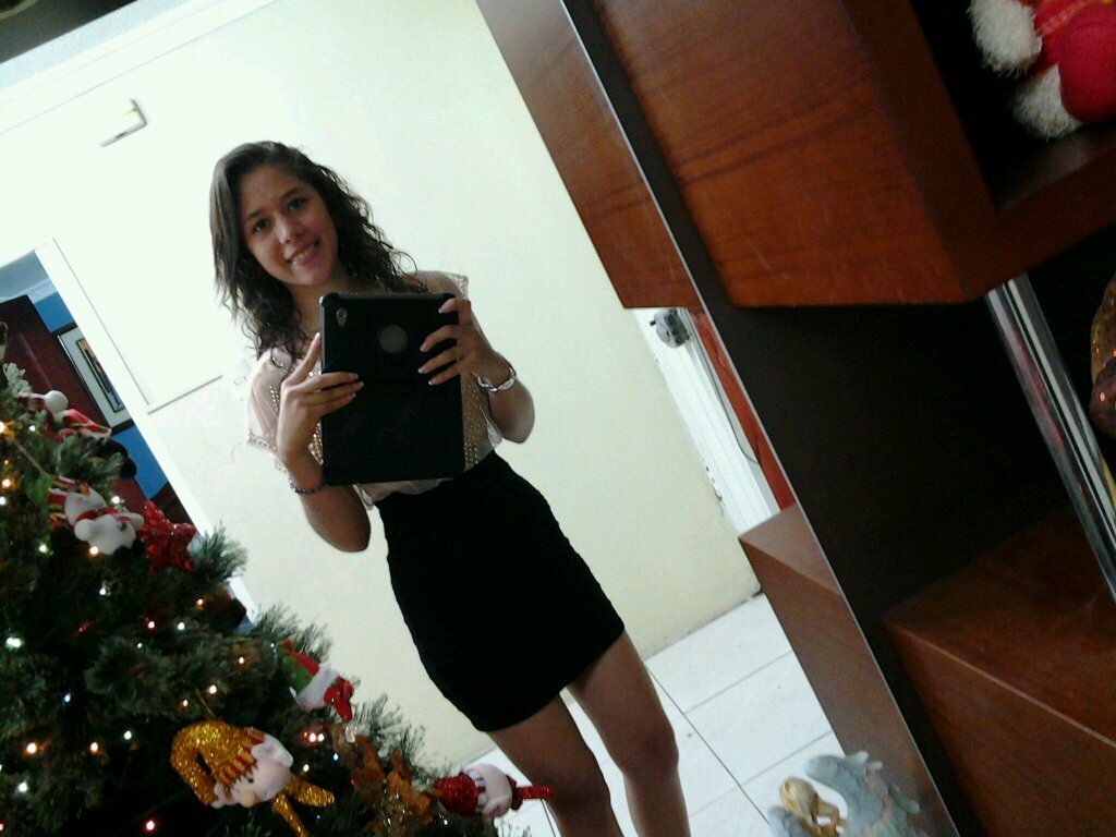 Amo a Dios , a mi Familia y a mis Amigas, me gustan los chocolates y los peluches