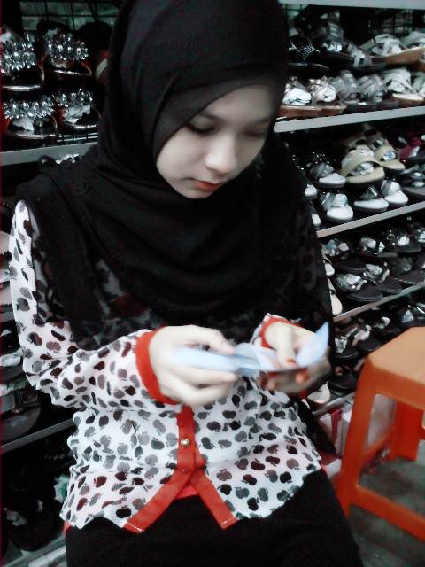 ♥ Nur Atira ♥ Stay Kuala Lumpur ♥ I'm Taken by Hafizzudin ♥ He is mine ! ♥