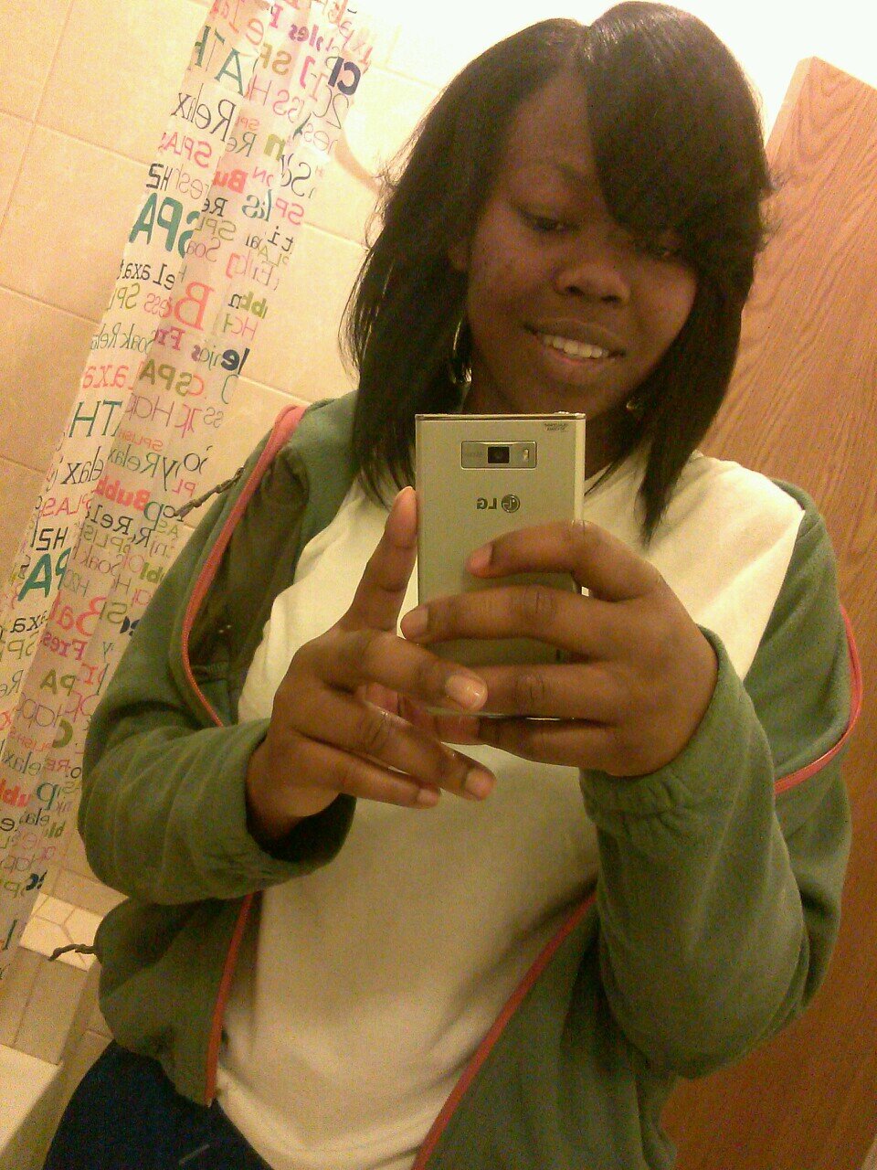 I hoop #Teamdarkskin #TeamFreak #TeamCapricorn