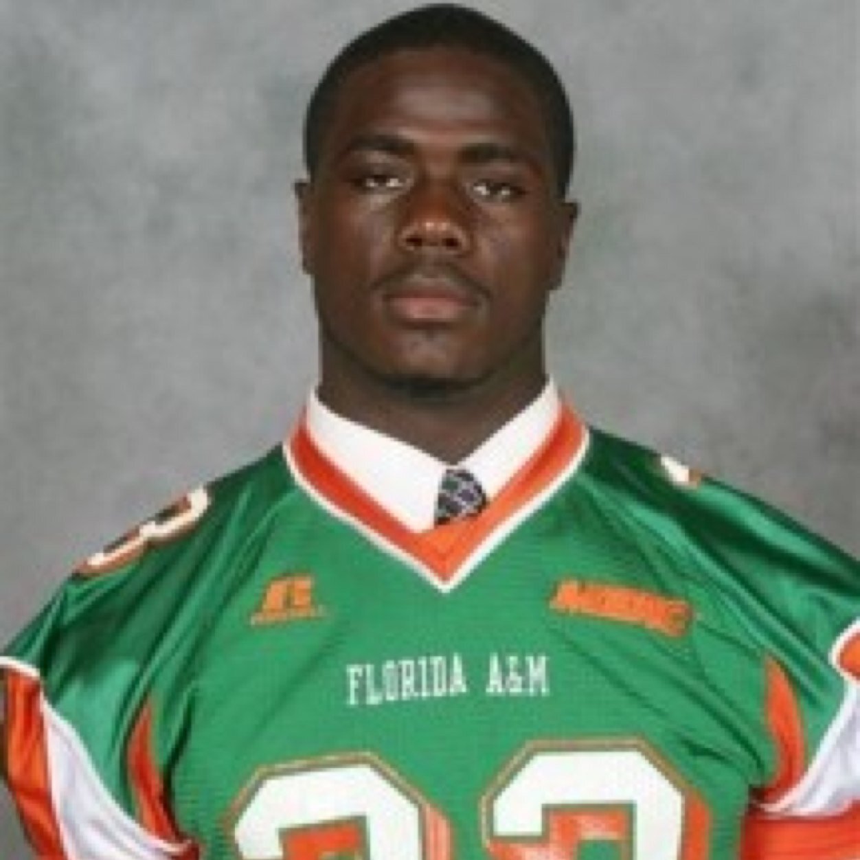 Ex Famu football player J Ferrell was murdered by NC PD,shot 10times in torso,searching for help after car crash. Instead of offering aid,the cop ends his life
