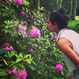 VHVintage's profile picture. a curated vintage collection - on Etsy