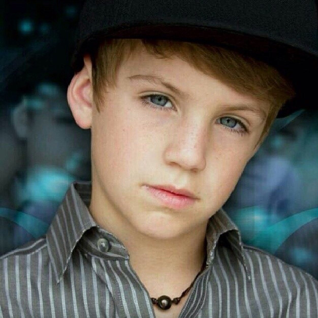 I'm the biggest BGirl ever! Please follow me on Instagram @____MattyBFans____ and my drawing Acc. Is @MattyBRapsDrawing  :)