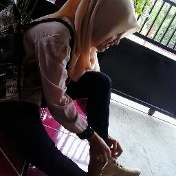 Nov Barter - NEED  Beauty Care / Sepatu / Tas / Vest or Jaket Jeans / Baju Longhand / Twistcone or Sifon #AhBanyakMau -____-