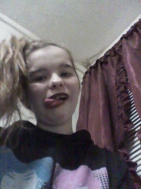 im cool im nice. im 14. im really smart. i can be your best friend or the person you hate (: