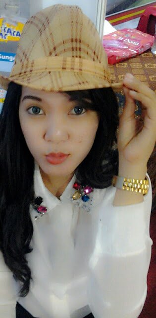 VhieoliviaVozu's profile picture. Orang baik maka saya akan baik