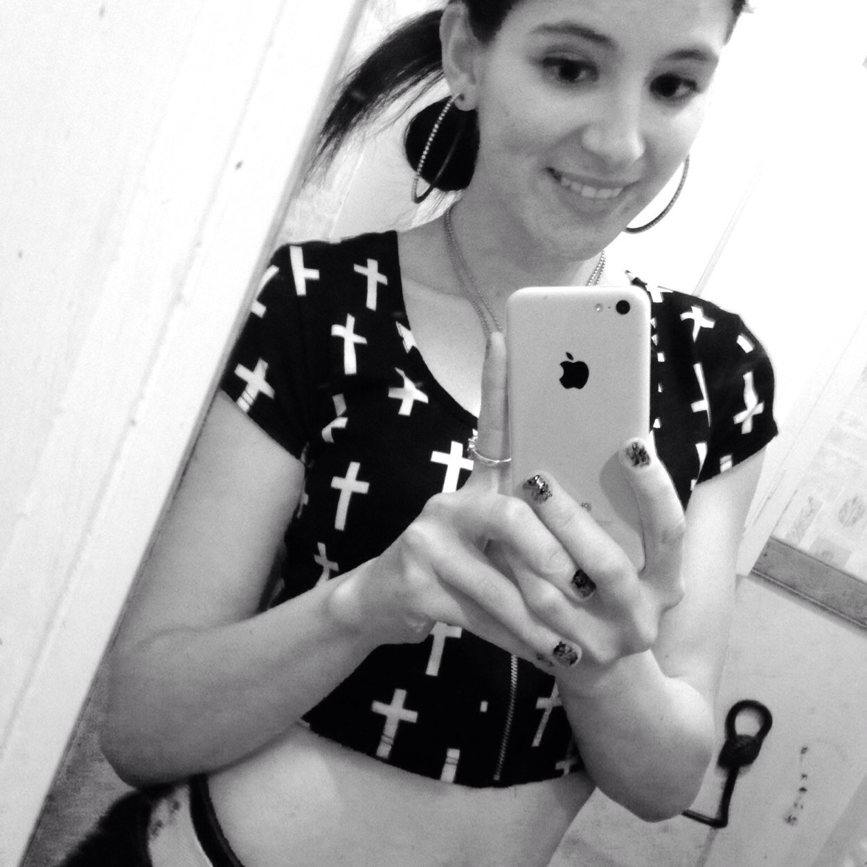 Apriiil Frances ♥♥ Follow Me .. iLL Follow Back ( :