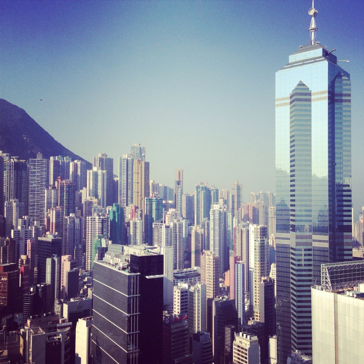 http://t.co/GJq6bn6ZMa gathers the best instant offers from local businesses in Hong Kong.