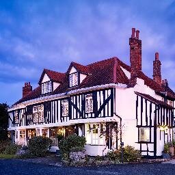 Beautiful 4 star hotel in the heart of Brentwood and home of Tudors Restaurant. Specializing in Corporate Accommodation, Meetings, Private Functions & Weddings.