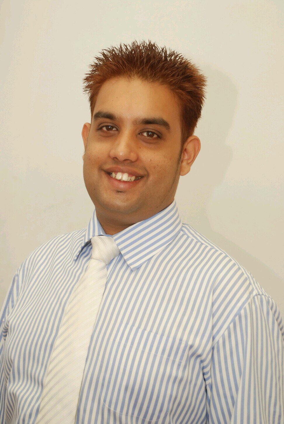 KartickG's profile picture. Hi am Kartick  BA(Hons) in Graphics Design...My passion is photography and watching movies...Die hard Manchester United fan