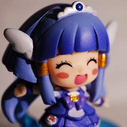 ラブライブ！好き。その他の趣味はアニメ、カメラ、飛行機、鉄道、オーディオ、そして虎ファンなどです。アニメ好きは中学のころ偶然にも目にしてしまったシスプリからな模様。スマプリからプリキュアにも熱中し始め、いよいよ人として危ないレベルに。「始まったのなら貫くのみです！」