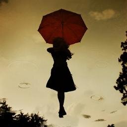 Live your dreams. Tweeting my thoughts and feelings. Life isn't always easy, but it's worth it.