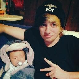 Heeey. Names Tyler Norton. 17 years old from Christchurch, New Zealand. Happily engaged and have 2 sons (: