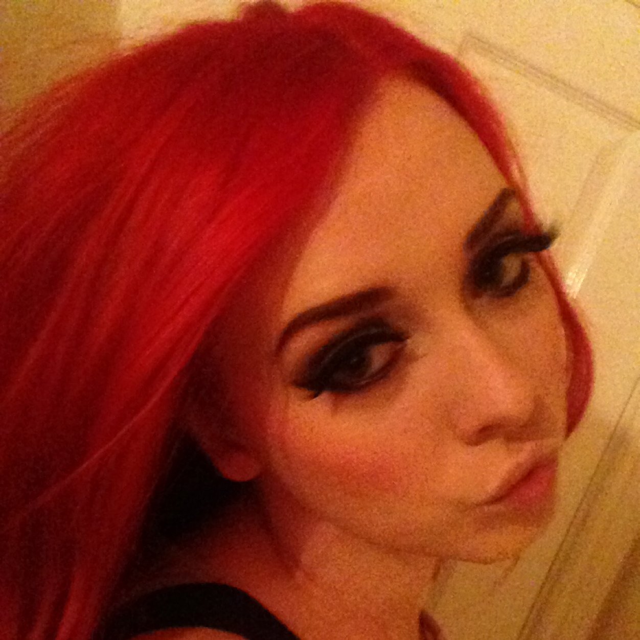 laylalatham's profile picture. Makeup Artist, Beauty Therapist, And more fun than a loaded Gun!!! 3 xx