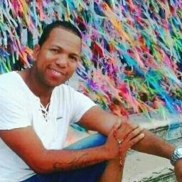 QUEM TEM LUZ PROPRÍA NAO MORRE NO ESCURO !!!