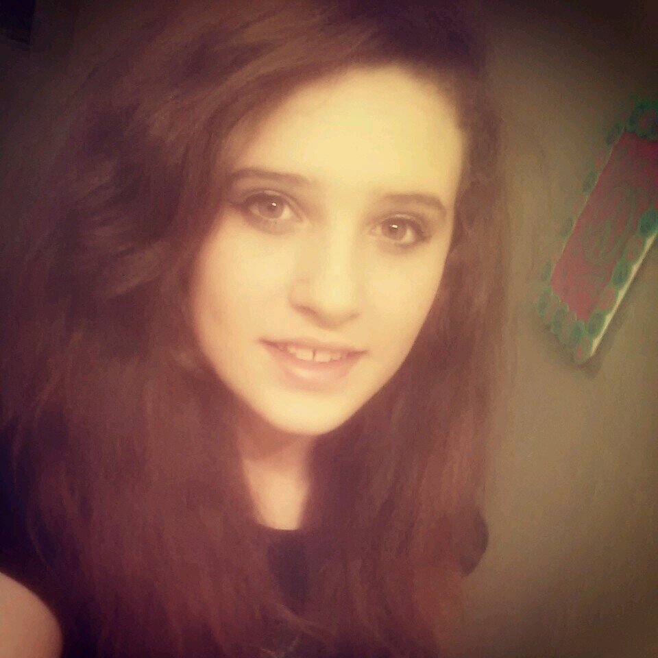 My name is Makala O'Brien, just call me mikie! Gods #1 ALWAYS!! I'm a 14 year old singer trying to make it, I LOVE reading & music. 1D, 5sos, Daniel J & more