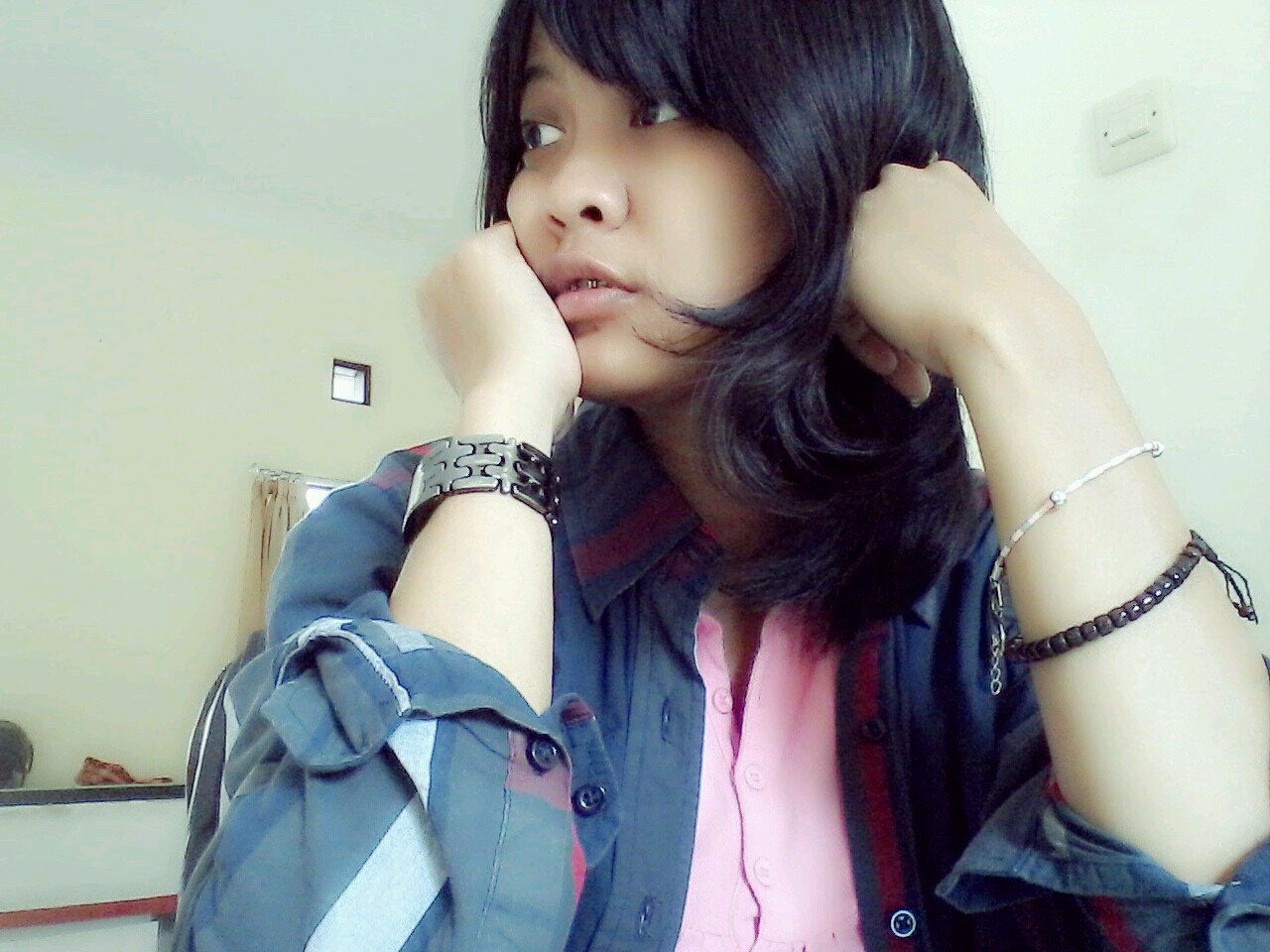 MelanieSharie's profile picture. kamu ketidakmungkinan yang selalu aku semogakan