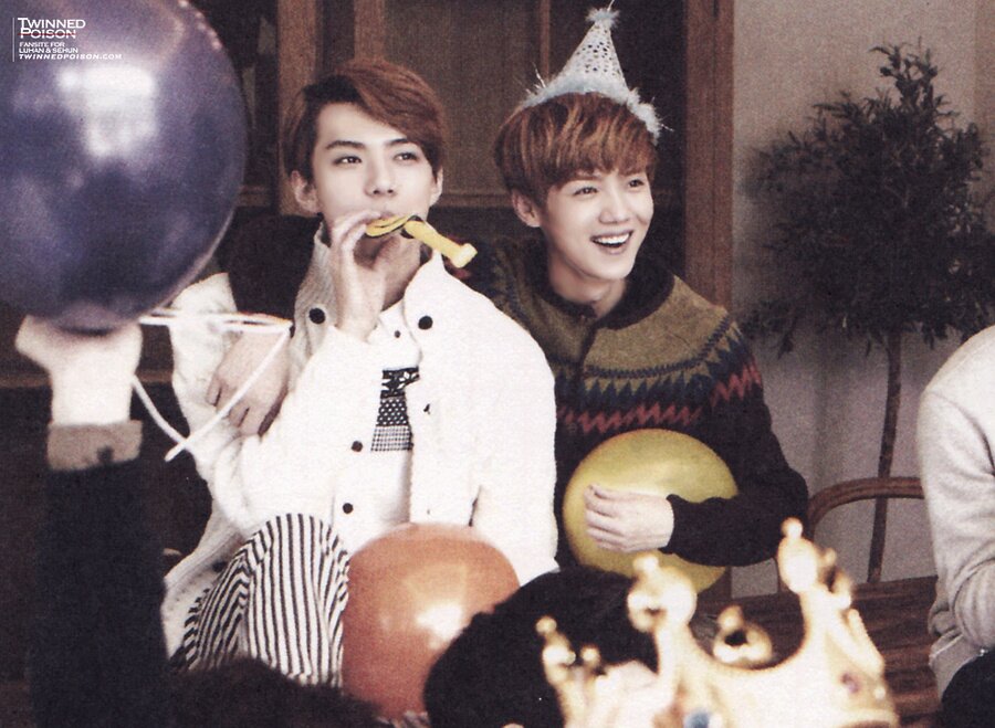 ทวิตนี้เป็นทวิตของเพจคู่จิ้น exo นะครัชชช