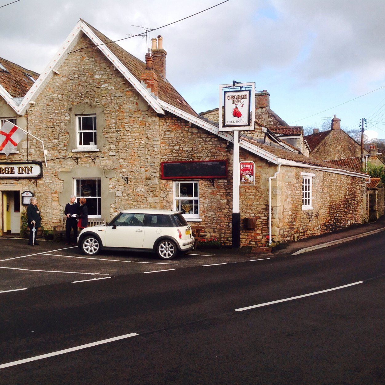 Award-winning village pub with superb fresh and takeaway food, great beer, four letting rooms and always a friendly welcome. Village shop, Hermes parcelshop.
