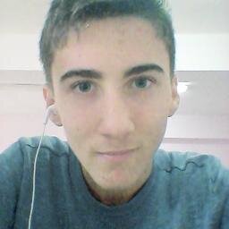 Ecem akbin'i çooook seviyom 
çorludayım mimar sinanda okuyorum