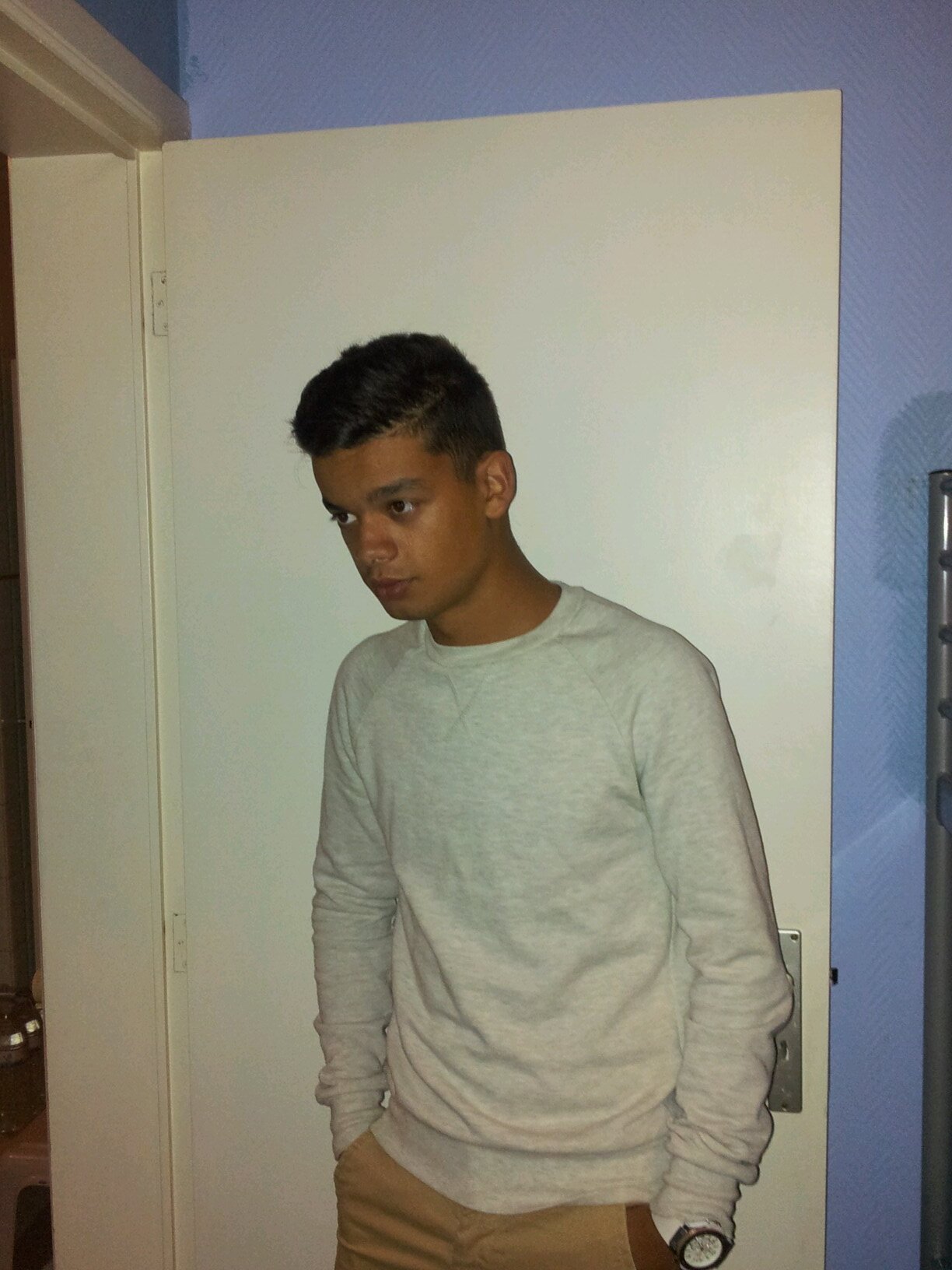 yfannouchi's profile picture. moi c yassine jvien de BXL originaire du maroc et jai 16 ans fin bref follow me si tu passe par îcï :) message privé si tu veux mparler.....