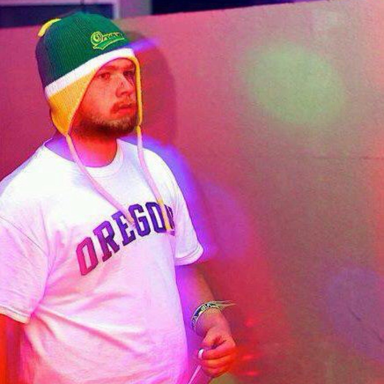 Im Devon Klepper im 19 and i live in Lyons Oregon Go SeaHawks!!!!