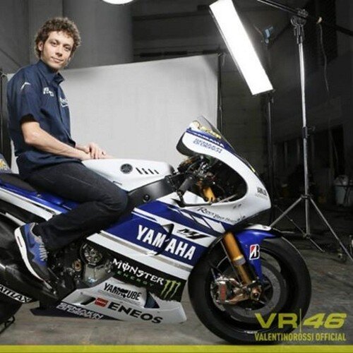 291207's profile picture. In a relationship with @deeFhiqie_